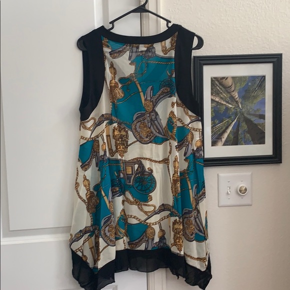 Tunic - Picture 2 of 5